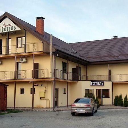 Veles Hotell Brovary Exteriör bild